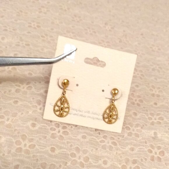 Vintage NEW Yellow Gold Tone Dangle Drop Earrings Timeless VTG Jewelry - Picture 7 of 9
